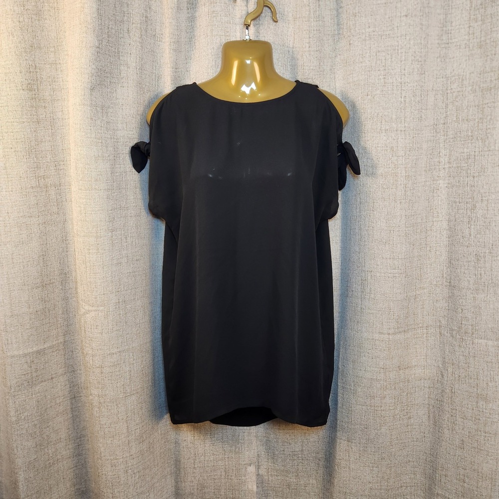 Maurices Knotted Cold Shoulder Blouse Women's XS Black Oversize Lightweight